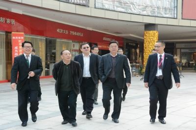 省委宣傳部副部長(zhǎng)賴斌視察河源市商業(yè)中心