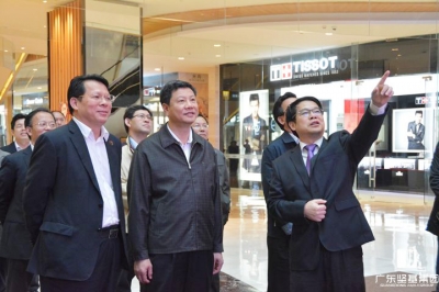 廣州市人民政府市長陳建華一行視察河源市商業(yè)中心