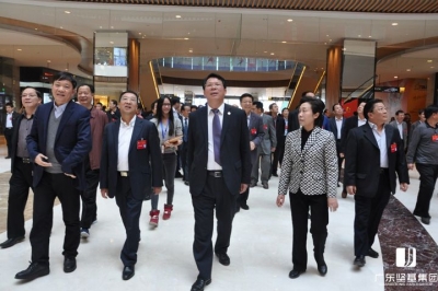 河源市人大代表、政協(xié)委員視察河源市商業(yè)中心