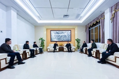 遂川縣委副書記、縣長羅剛到堅基礦業(yè)調硏指導